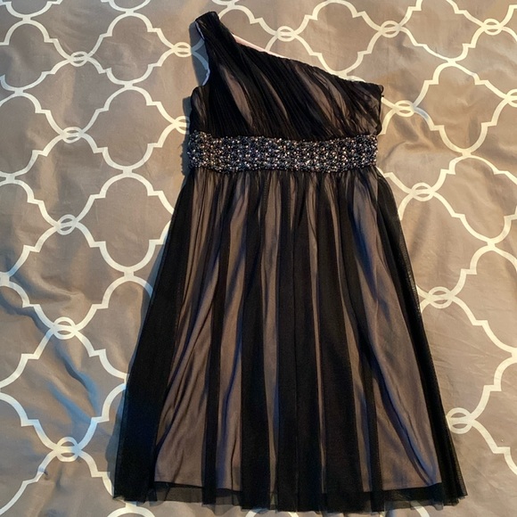 Gorgeous Le Château dress - size 8 - Picture 1 of 5
